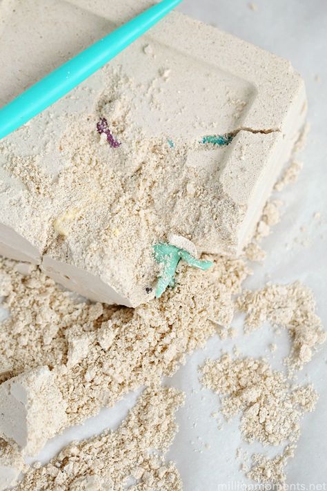 Diy Excavating Fossil, Diy Dig For Fossils, Fossil Digging Activity, Diy Dinosaur Dig How To Make, Diy Dino Dig Kit, Dinosaur Excavation Kit Diy, Diy Dinosaur Fossil Dig, Diy Dino Fossils, Dino Fossil Dig