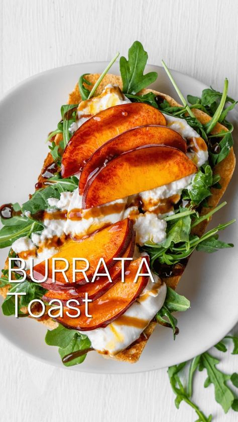 Peach Toast Recipe, Strawberry Burrata Toast, Bruschetta Ideas, Peach Toast, Toast Restaurant, Burrata Toast, Small Bites Appetizers, Peach Recipes, Peach Recipe