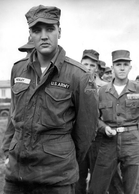 Elvis Army, Elvis Presley Army, King Elvis Presley, Usa Military, Young Elvis, Army Day, Elvis Presley Pictures, Elvis Presley Photos, Priscilla Presley