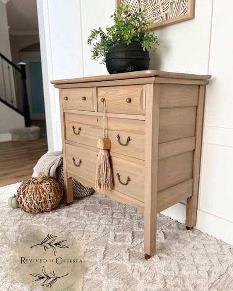 • • SOLD • • Who else is excited for fall, y’all? I am all decorated up and ready to get cozy! I am so excited to have a plethora of these adorable vintage chest of drawers. How cute is this one?! I had a few repairs to do on the top, but I’m so pleased with how it turned out. It’s the perfect size for a smaller entry way or hall way. Or a nursery or bedroom! I really adore the hardware on this one too. I replaced the old pieces as they were falling apart. 34x33.5x17 $545 • Pickup Leduc... Drawer Decoration, Excited For Fall, Chest Of Drawer, Small Entry, Vintage Chest Of Drawers, Vintage Chest, Entry Way, Getting Cozy, Chest Of Drawers