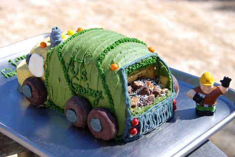 Garbage Truck Birthday Cake, Truck Birthday Cake, Garbage Truck Birthday, Kids Desserts, Garbage Truck Party, Trash Pack, Truck Birthday Cakes, Fun With Kids, Truck Cake