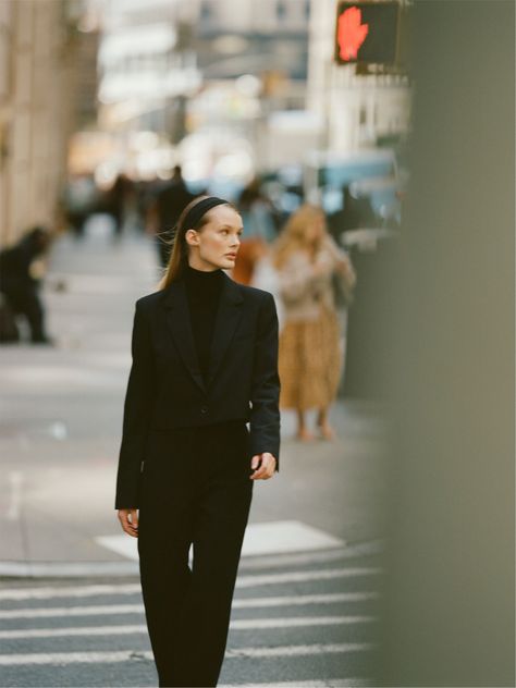 Suit Photoshoot Women Outdoor, London Winter Photoshoot, New York Editorial Photography, City Editorial Photoshoot, Editorial Street Photography, Street Campaign, Paparazzi Photoshoot, Parisian Photoshoot, Brooklyn Photoshoot