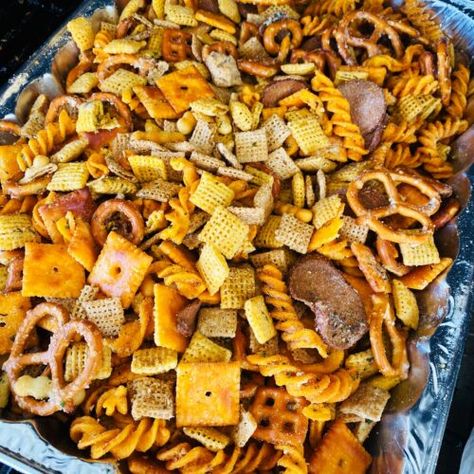 Smoked Ranch Chex Mix - If You Give a Girl a Grill Smoked Snacks, Smoked Appetizers, Ranch Chex, Ranch Chex Mix, Dry Ranch Seasoning, Chex Mix Recipes, Snack Prep, Honey Bbq, Snack Mix Recipes