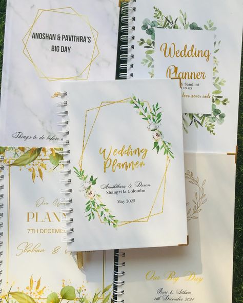 Customized wedding planners for your big day ❤️ #weddingplanner #notebook #customized #planner #journal #journaling #gift #bigday #groom #bride La Wedding, Planner Journal, Get Creative, Wedding Planners, Custom Wedding, Big Day, Wedding Planner, Things To Do, Wedding Day