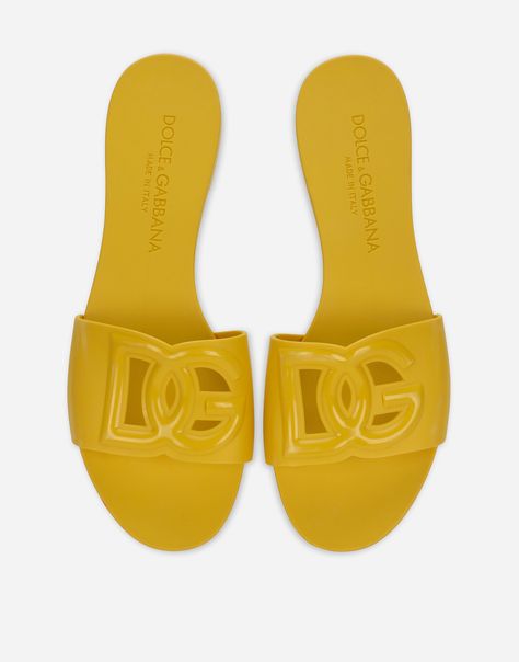 Dolce And Gabbana Sandals, Yellow Slides, Yellow Flats, Dg Logo, Fashion Shoes Flats, Marissa Collections, Yellow Shoes, Leather Slide Sandals, Dolce E Gabbana