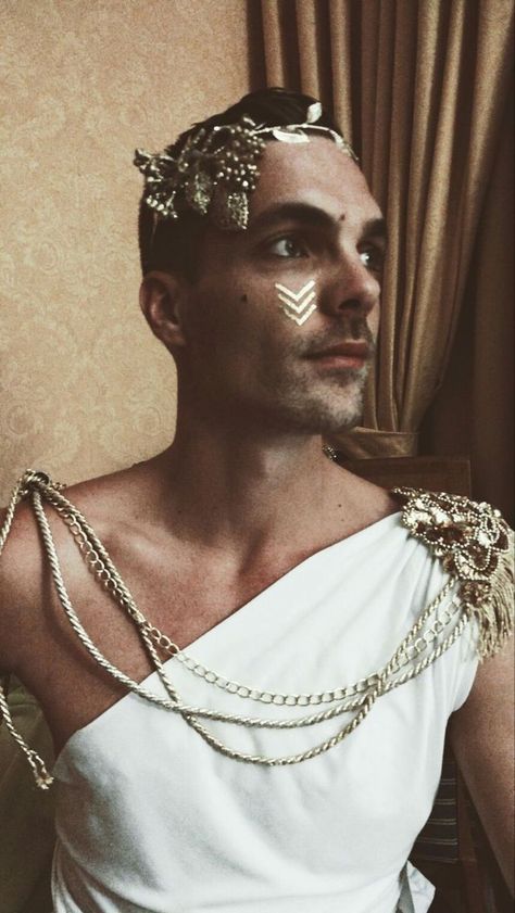 Greek Goddess Costume Men, Greek God Makeup Men, Greek God Outfits Men, Greek God Makeup, Greek God Costume Male, Greek Outfit, Greek God Costume, Viking Makeup, Boys Halloween Costumes Diy