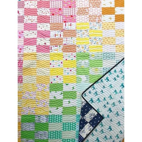 Bricks Quilt Pattern, Coin Quilts, 16 Patch Quilt, 4 Patch Quilt, Strip Quilt, Quilting Motifs, Pink Quilt, Bright Quilts, It Friday