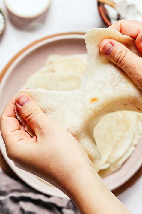 Cassava Flour Pasta, Cassava Flour Sourdough Bread, Cassava Flour Naan, Cassava Flour Tortillas Recipe, Oil Free Tortillas, Casava Flour Tortillas, Cassava Tortilla Recipe, Tapioca Flour Tortillas, Plantain Flour Recipes