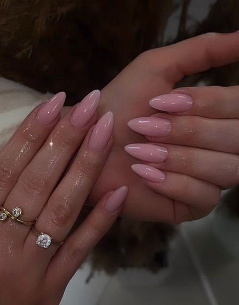 Baby Pink Nails Almond, Elegant Nails Pink, Pink Nails Almond, Nails Baby Pink, Simple Elegant Nails, Baby Pink Nails, Back To School Nails, Casual Nails, School Nails