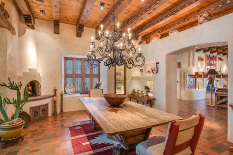 Santa Fe New Mexico Ranch Home for Sale Photos | Architectural Digest Santa Fe Decor, Southwestern Interior, Southwest Style Home, New Mexico Style, Santa Fe Home, New Mexico Homes, Adobe Home, Spanish Decor, Mexico House