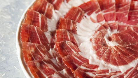 Serrano Ham, Around The World Food, Smoked Ham, Spanish Food, Fish And Seafood, Bon Appetit, Food Photo, Cooking Tips, Jam