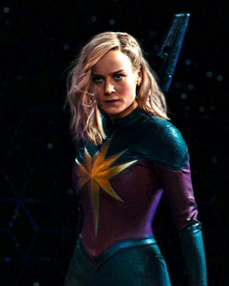 Bri Larson, Marvel Shield, Avengers Girl, Avengers Outfits, Captain Marvel Carol Danvers, Marvel Heroines, Marvel Costumes, The Marvels, Carol Danvers