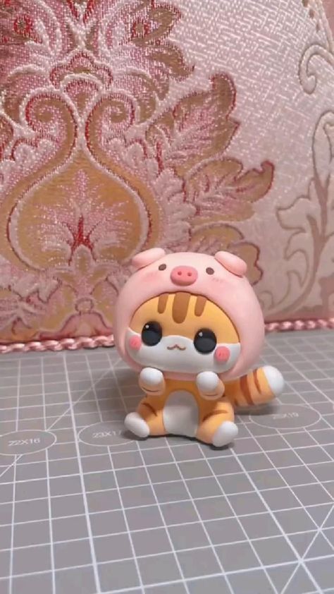 Fimo Kawaii, Clay Cute, Pola Kotak, Clay Crafts For Kids, Polymer Clay Kawaii, ดินปั้น Polymer Clay, Tanah Liat, Clay Diy Projects, How To Make Clay