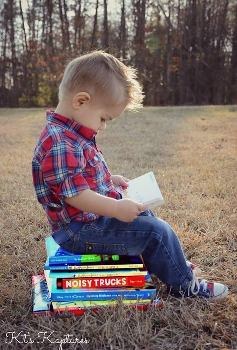 2yr Photography Picture Ideas, 2nd Birthday Pictures Boys, Fun Toddler Photoshoot Ideas, 2 Year Photo Shoot Boy, 2nd Birthday Photo Shoot Ideas For Boys, 2nd Birthday Boy Photoshoot, Fall Toddler Photoshoot, Toddler Photo Shoot Ideas, Kid Picture Ideas