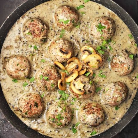 These meatballs in mushroom sauce are a delicious meal idea, low in fat and made using simple ingredients.  Cooked from scratch and ready in just over 35 minutes! #meatballs #turkeymeatballs #meatballsrecipes #mushroomsauce #everydayhealthyrecipes Meatball Mushroom Soup, Meatballs And Mushroom Soup, Meatball Recipes Sauce, Moose Meatballs Recipe, Creamy Mushroom Meatballs, Meatballs With Mushroom Soup, Cream Of Mushroom Meatballs, Meatballs And Mushroom Gravy, Creamy Meatball Sauce