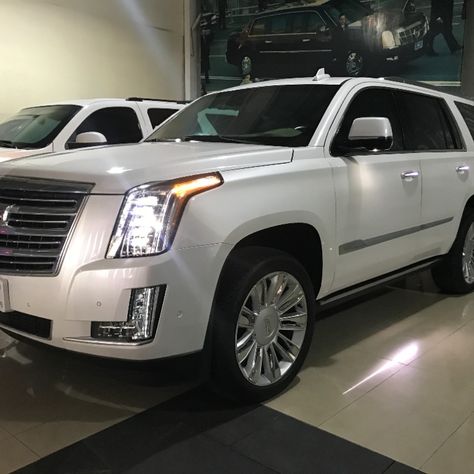 Una de las favoritas de nuestros clientes Cadillac Escalade, Jean Paul, Cadillac, Suv Car, Suv, Vehicles