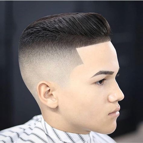 Medium Fade Haircut, Trending Hairstyles For Men, Boys Fade Haircut, Kids Haircuts, Haircut Curly Hair, 2018 Hair, Gents Hair Style, Men Haircut Curly Hair, Undercut Pompadour