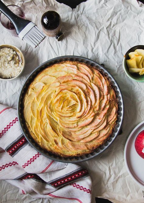 Apple Frangipane Tart Apple Frangipane Tart, Frangipane Tart Recipe, Apple Frangipane, Pancake Princess, Almond Frangipane, Sour Cherry Jam, Banana Bread Loaf, Cinnamon Roll Bake, Frangipane Tart