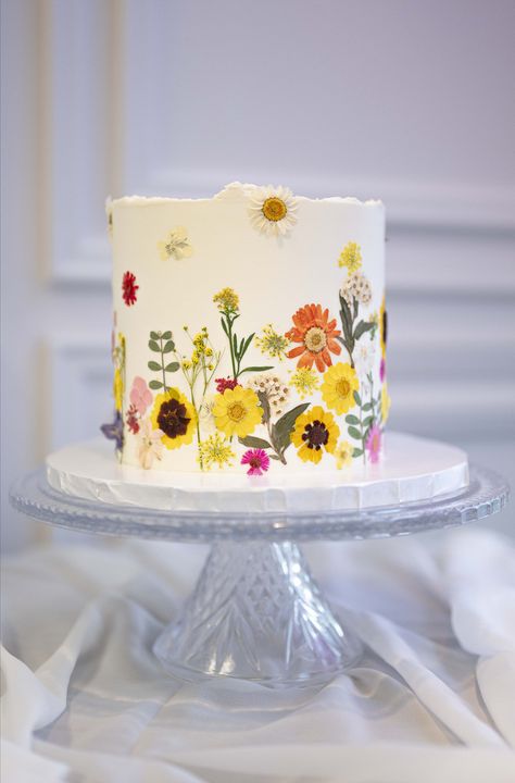 Flower Power - Pressed Flower Cakes Are All The Rage! — CHI thee WED Pressed Floral Cake, Pressed Flower Cake, Wildflower Wedding Cake, Flowers On Wedding Cake, Wildflower Cake, Wedding Cake Cake, Flower Cafe, Plant Party, 18th Bday