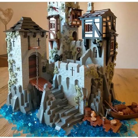 Medieval Lego, Pirate Lego, Lego Tree, Lego Houses, Lego Village, Castle Ideas, Medieval Buildings, Lego Medieval, Lego Universe