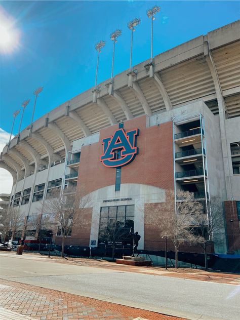 Jordan-Hare Stadium, Auburn University — Auburn, AL Jordan Hare Stadium, Auburn University Sorority, University Of Auburn, Auburn University Aesthetic, Auburn Pictures, Auburn Aesthetic, Cheers Aesthetic Wallpaper, Auburn College, Gameday Fits