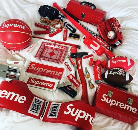 Esme Core, Supreme Merch, Supreme Aesthetic, Sneaker Ads, Dallas Cowboys Tattoo, Supreme Furniture, Supreme Iphone Wallpaper, Gifts Aesthetic, Supreme Clothing