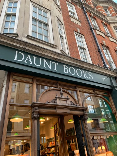 Waterstones Bookstore, Book Stores In London, London Daunt Books, Bookshops In London, Dk Smithsonian Books, 16th Birthday, London, Books, Travel