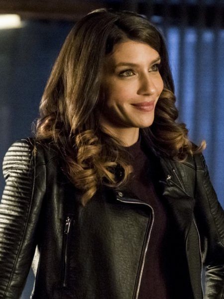 Juliana Harkavy, Arrow Season 6, Dinah Drake, Cop Outfit, Captain America Jacket, Arrow Black Canary, Man Cafe, Arrow Tv Series, Shearling Jacket Women