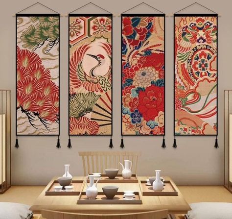 La Décoration Japonaise Scroll Aesthetic, Japanese Inspired Bedroom, Japanese Scroll, Asian Inspired Decor, Scroll Art, Asian Interior Design, Asian Interior, Japanese Room, Japanese Wall Art