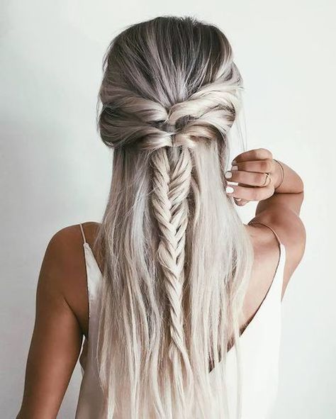 Fishtail Plait, Fishtail Braid Hairstyles, Fishtail Braid, Chic Hairstyles, Long Straight Hair, Peinados Faciles, Fish Tail Braid, Box Braids Hairstyles, Up Girl