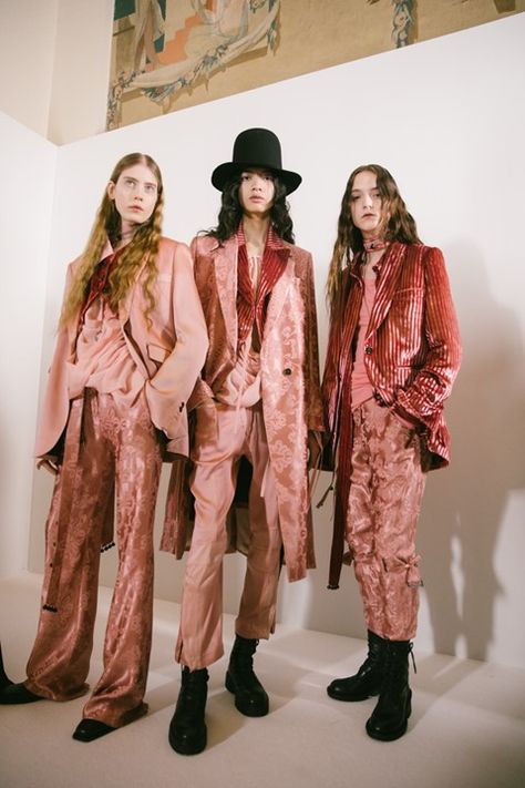 Ann Demeulemeester AW19 | Dazed Punk Girls, Fashion Show Backstage, Anti Fashion, Damir Doma, Cyberpunk Fashion, Quirky Fashion, Ann Demeulemeester, Future Fashion, Victorian Gothic