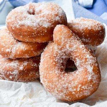 Fluffy Doughnut Recipe, Italian Donuts, Fried Donuts, Italian Recipes Dessert, Fried Dough, Doughnut Recipe, Italian Cookies, Italian Desserts, Authentic Recipes