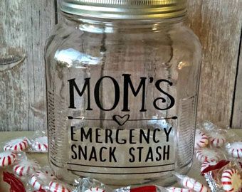 Snack Stash, Lolly Jars, Snack Jar, Mothers Day Baskets, Stash Jars, Snack Jars, Ideas Hogar, Pantry Labels, Funny Christmas Gifts