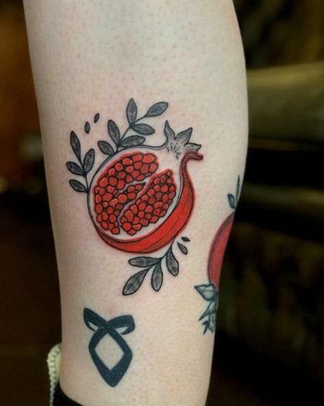 Henry Tattoo, Jewish Tattoo, Pomegranate Tattoo, Cute Tats, Greek Tattoos, Time Tattoos, Ink Ideas, Skin Art, Blackwork Tattoo