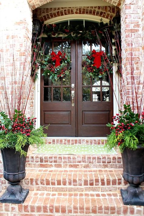 Christmas entry with twin wreaths and urns Christmas Entry, Christmas Lights Outside, Outside Christmas Decorations, Christmas Light Installation, Christmas House Lights, Holiday Home Tour, Red Brick House, Christmas Front Porch, Front Steps