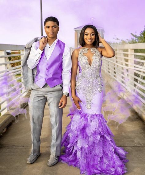 Purple Prom Tuxedo Ideas, Light Purple Prom Couple, Purple Prom Dress Couple, Lavender Prom Couple, Purple Prom Couple, Purple Prom Suit, Matching Prom, Prom Dates, Ugly Photos