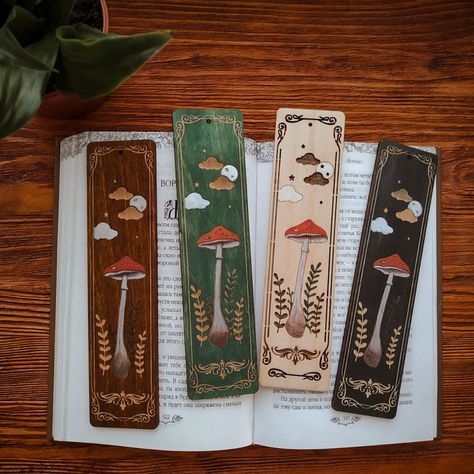 Fairy Lights Design, Wooden Garland, Cool Bookmarks, Wooden Bookmarks, Felt Bookmark, Lights Design, Creative Bookmarks, Personalized Bookmarks, Leather Bookmark