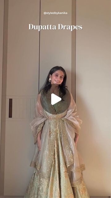 Kanika Baid | Bridal & Personal Stylist on Instagram: "Are you also tired of draping your dupatta as cape or on the shoulder always?

Check these super easy and quick DIY Drapes, perfect to doll you up this festive and wedding season.

Save this reel for the next time you drape your lehenga!

[ lehenga drapes, diwali outfits, diwali GRWM, organza dupatta, dupatta drapes , wedding season 2024 ]" Indian Organza Outfits, Accessories With Lehenga, Cape Style Dupatta Draping, Chunni Draping On Suit, Ways To Drape Lehenga Dupatta, How To Drape Dupatta On Lehenga, Dupatta Draping Styles Lehenga Choli, Lehenga Drapes, Lehenga Draping Styles