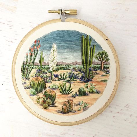 Embroider Ideas, Cactus Embroidery, Simple Hand Embroidery Patterns, Embroidered Hoop, Desert Scene, Diy Broderie, Contemporary Embroidery, Embroidered Art, Hand Work Embroidery