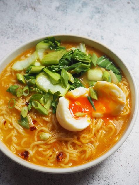 5 ingredient creamy miso ramen — veg centric kitchen Creamy Miso Ramen, Ramen Flavors, Miso Ramen, White Miso, Soft Boiled Eggs, 5 Ingredient, Chicken Flavors, Boiled Eggs, Broth