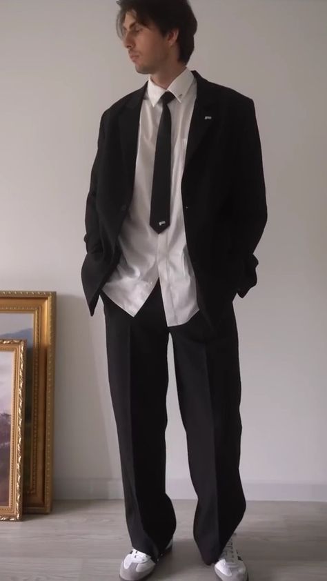 Prom Male Outfits, Suit Aesthetic Male, Male Business Casual Outfits, Journalist Aesthetic Outfit, Business Core Outfits Men, White Academia, Aesthetic Male Outfits, Business Core, Boys School Outfits