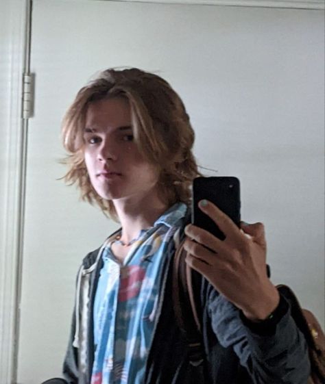 Long Hair Boy, Surfer Hair, Hair Boy, Hair Inspiration Short, Medium Long Hair, Boys Long Hairstyles, The Perfect Guy, Philadelphia 76ers, Hair Reference