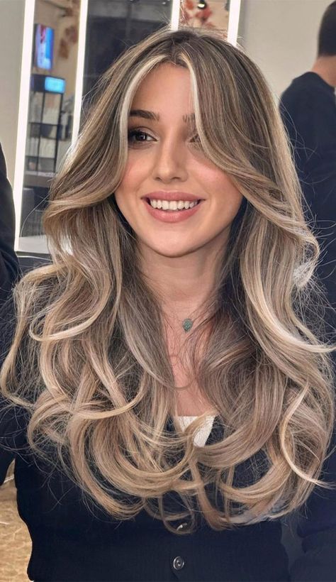 Highlights Brown Hair Balayage, 30 Hair Color, Bronde Hair, Brown Hair Inspo, Kadeřnické Trendy, Brunette Hair With Highlights, Spring Hair Color, Brown Hair With Blonde Highlights, Brown Hair Balayage