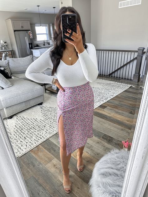 Baby Shower Guest Outfit Ideas, Night Spring Outfit, Spring Baby Shower Outfit, Casual Going Out Outfit Night, Black Lace Bodysuit Outfit, Midi Skirt Outfit Spring, Date Night Outfit Skirt, Baby Shower Guest Outfit, Brunch Outfit Spring Classy