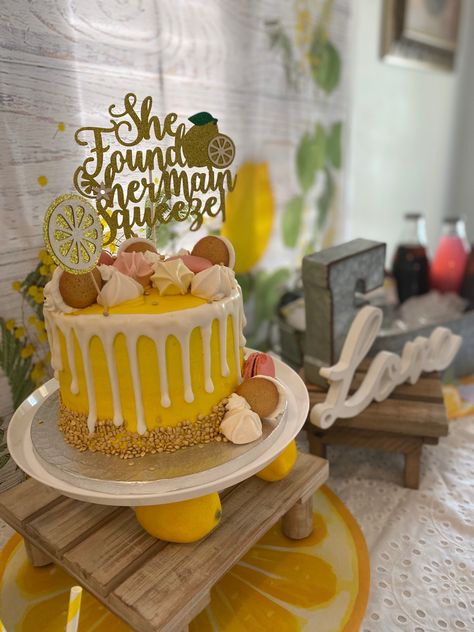 Yellow Bridal Shower Cake, Main Squeeze Bridal Shower Cake, Main Squeeze Citrus Bridal Shower Theme, Her Main Squeeze, She Found Her Main Squeeze Bridal Party Decor, She Found Her Main Squeeze Bridal Shower Theme, Bridal Shower Main Squeeze Theme, Lemon Bridal Shower Cake, She Found Her Main Squeeze Bridal Party