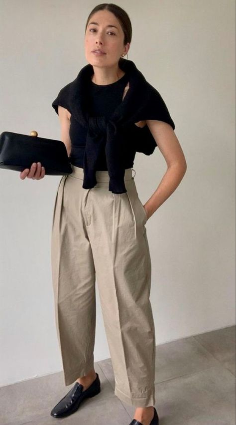 Toast Style Clothing, Balloon Trousers Outfit, Old Money Ootd, Minimal Style Outfits, 여름 스타일, Day Fashion, Old Money Style, Neutral Outfit, 가을 패션