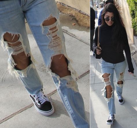 Kourtney Kardashian's Good American jeans with holes so big, they might as well have been shorts Holey Jeans Outfit Fall, Jeans With Holes Outfit, Holey Jeans Outfit, Extremely Ripped Jeans, How To Rip Your Jeans, Holey Jeans, Ripped Baggy Jeans, Diy Ripped Jeans, Jeans With Holes