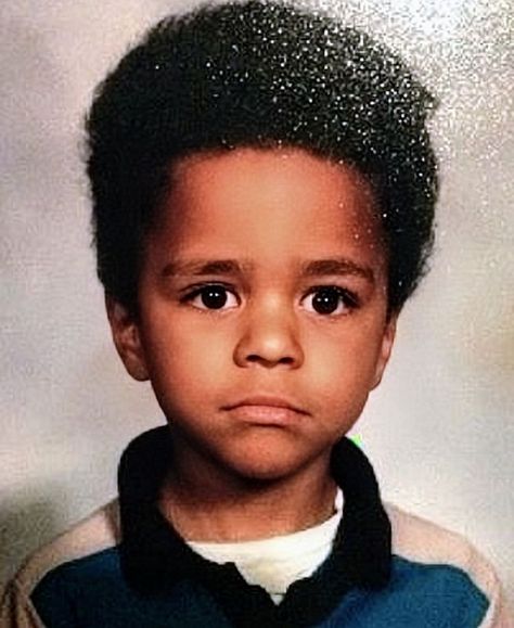 J Cole Smile, J Cole Baby, Cole World, Jermaine Cole, J Cole Quotes, Old School Rap, Cole Baby, Playlist Covers Photos, The Rap Game