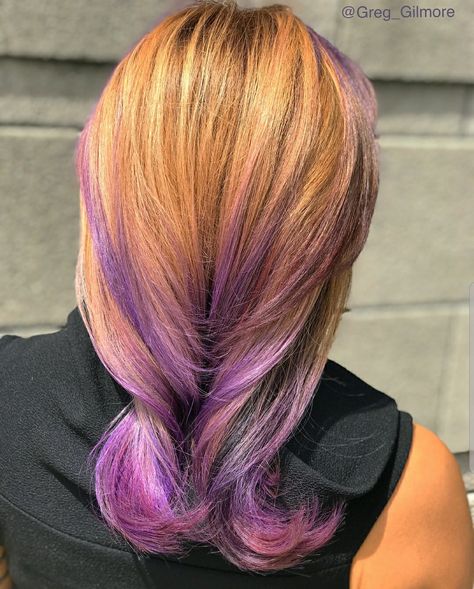 Honey Blonde And Purple Hair, Purple And Blonde Hair Black Women, Purple Tips, Curls Hairstyles, Blonde Braids, Blonde Curly Hair, Dyed Natural Hair, Honey Blonde Hair, Natural Curls Hairstyles