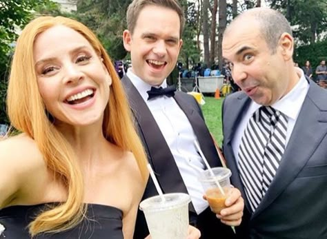 Suits Harvey And Donna, Sarah Patrick, Specter Suits, Suits Tv Series, Suits Harvey, Sarah Rafferty, Suits Usa, Suits Show, Suits Tv